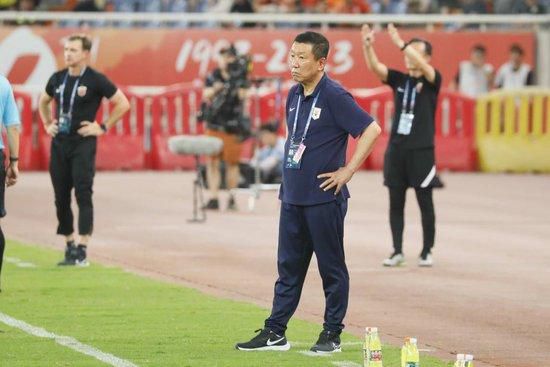 韩国三级在泳池里做